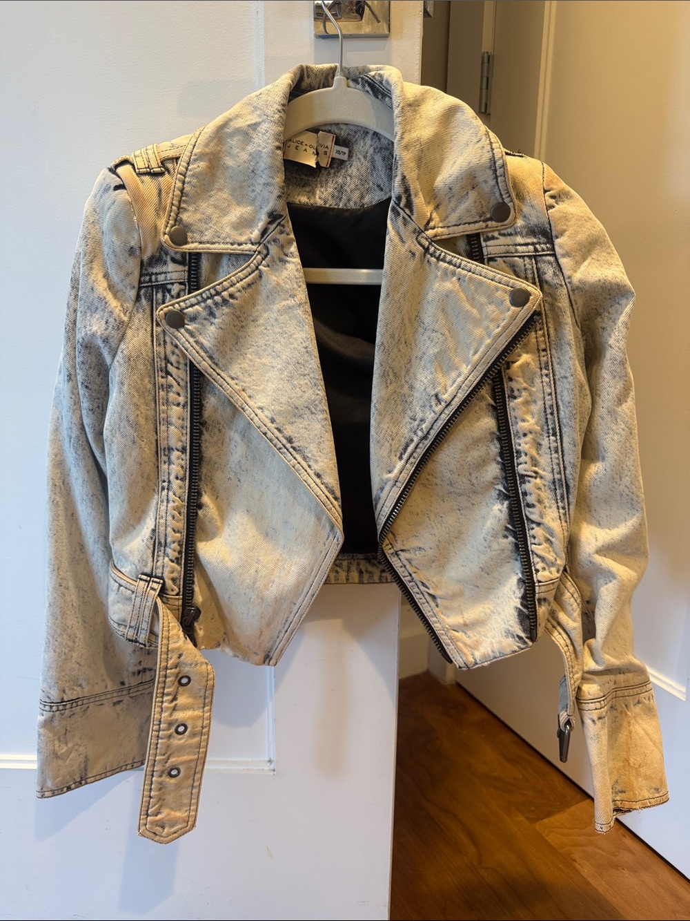 Alice + Olivia Acid-Wash Light Gray Cropped Moto Jean Jacket